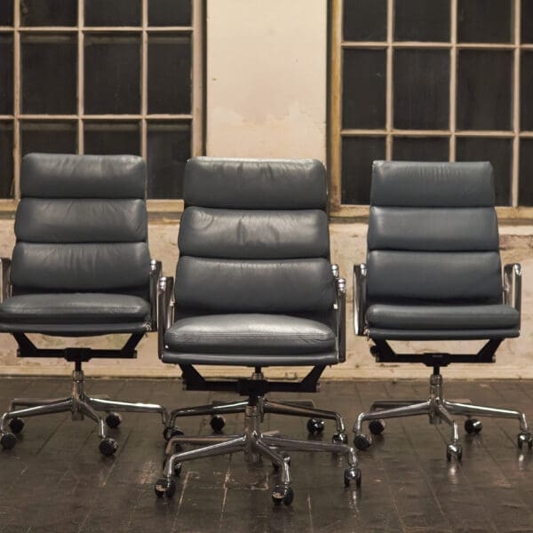 Eames Aluminum Group Soft Pad Chairs, model EA437
