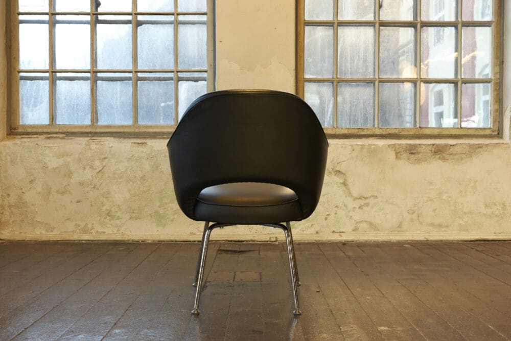 Saarinen Executive Armchair - Knoll - Image 4