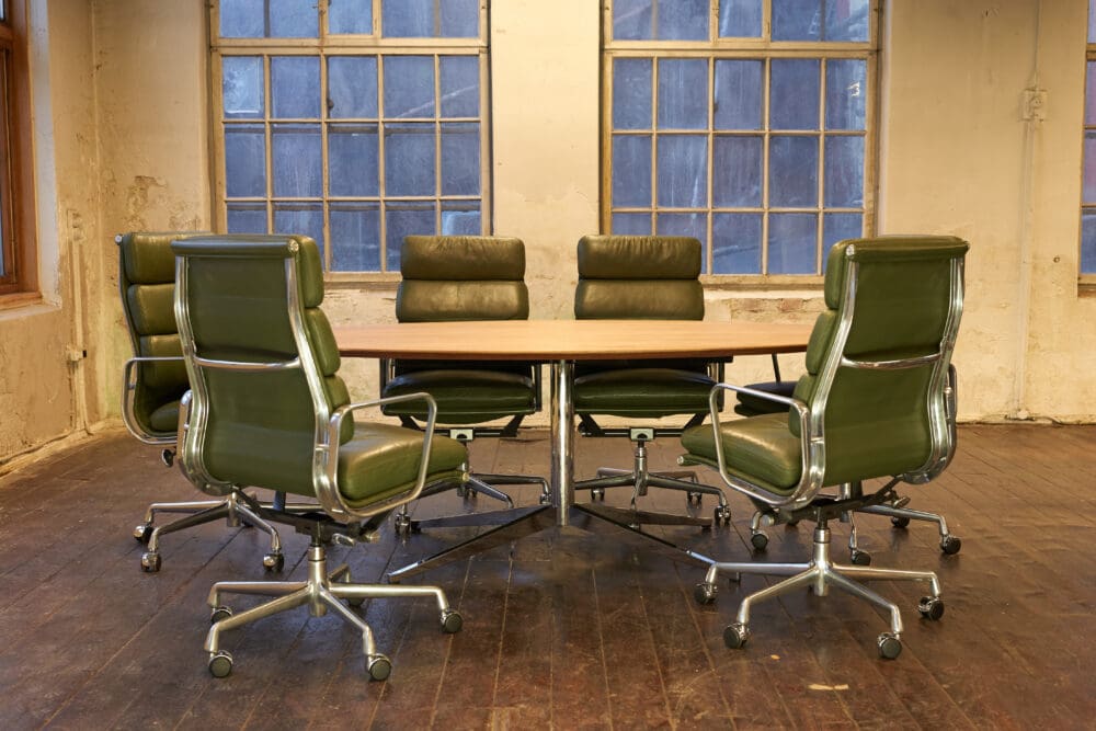 Eames Aluminum Group Soft Pad Executive Chairs - Image 10