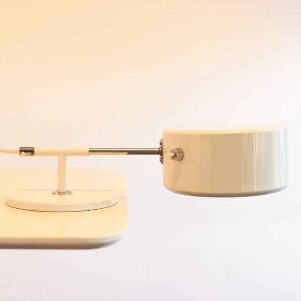 Anders Pehrson Simris Olympia bookshelf lamp