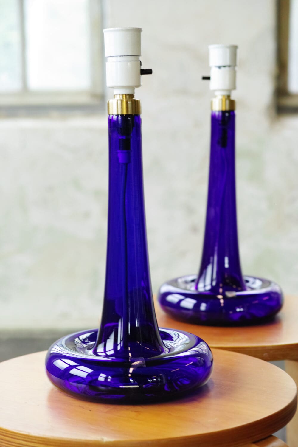 Pair of cobalt blue Holmegaard glass lamps - Image 4
