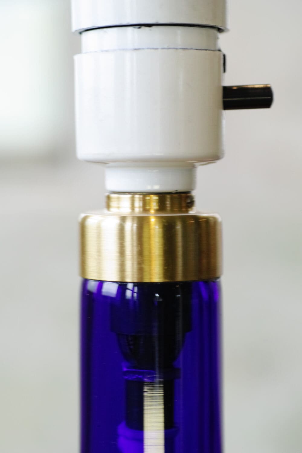 Pair of cobalt blue Holmegaard glass lamps - Image 6