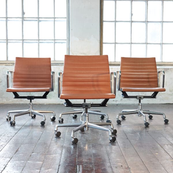 Eames Aluminum Group EA 335